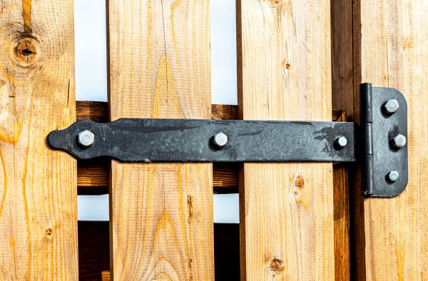 Cost of Gate Hinge Repair in Mchenry